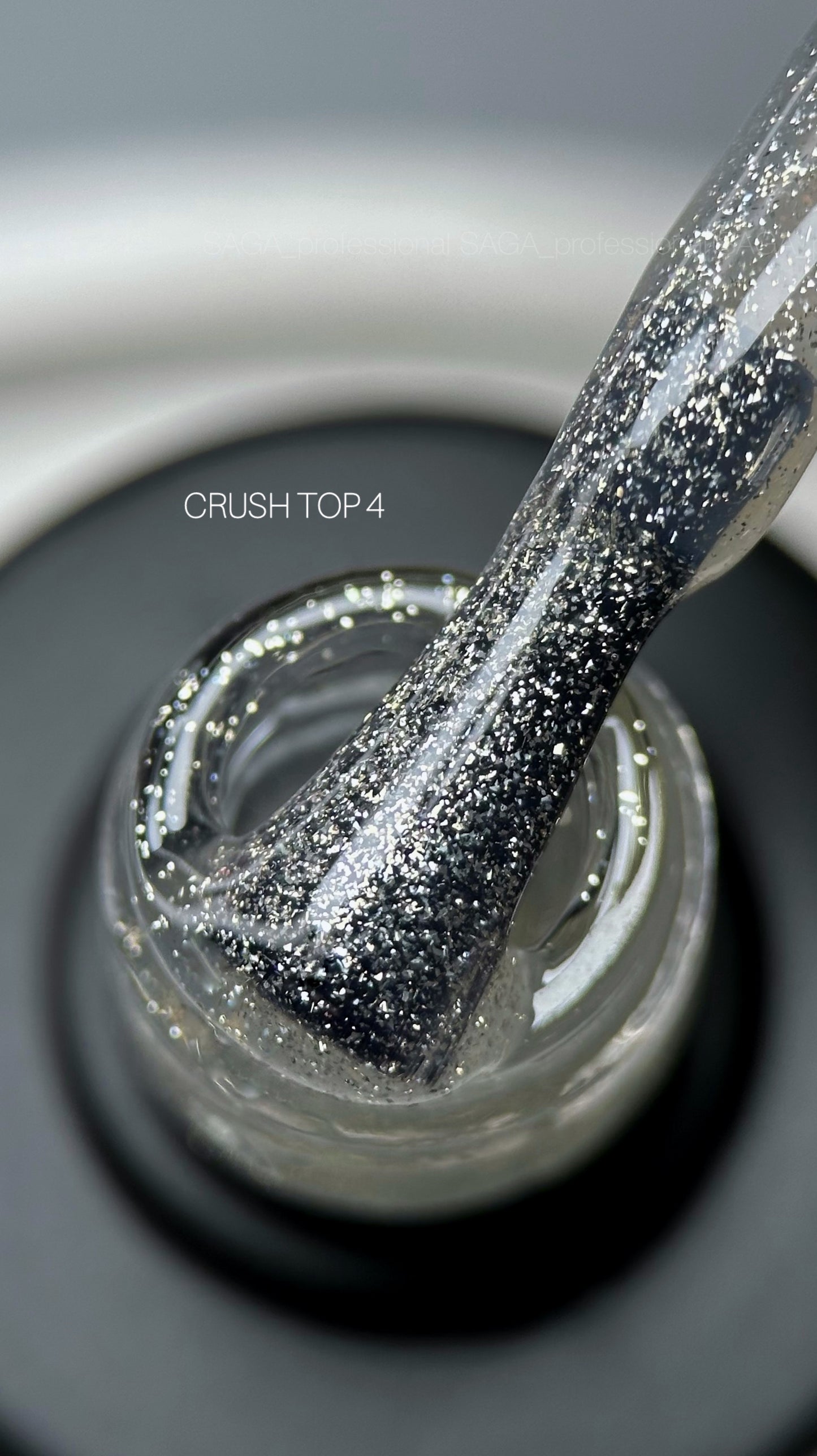 SAGA Professional No-Wipe Top Coat CRUSH 04, 9ml