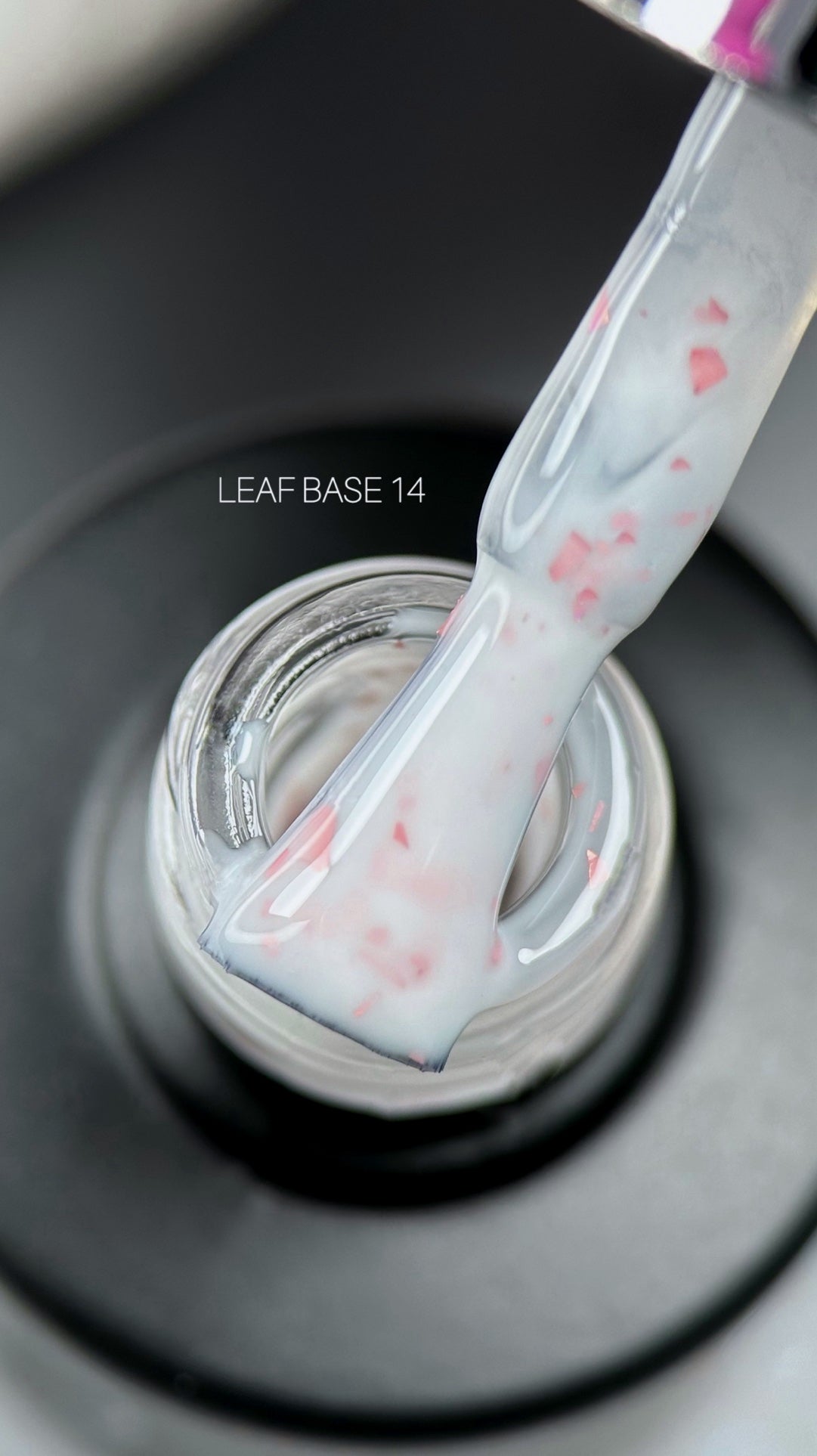 SAGA Professional Leaf Base 14 – milky semi-sheer nail base with embedded rose gold foil flakes, elegant shimmer effect, 8ml