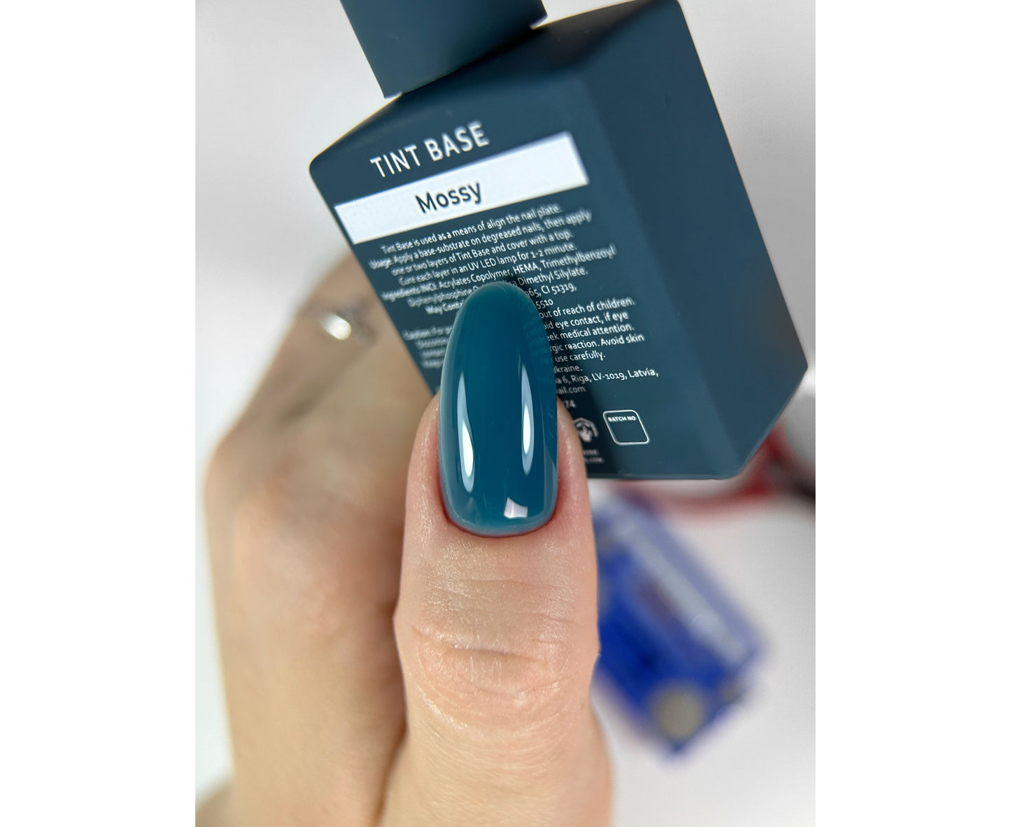 Base teintée HELLO, MOSSY – Gel de base teinté vert terreux, 15 ml