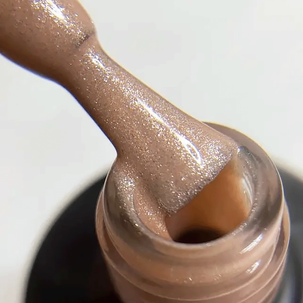 Saga Professional GLOW CAT No. 06 Magnetic Cat Eye Gel Polish,9 ml