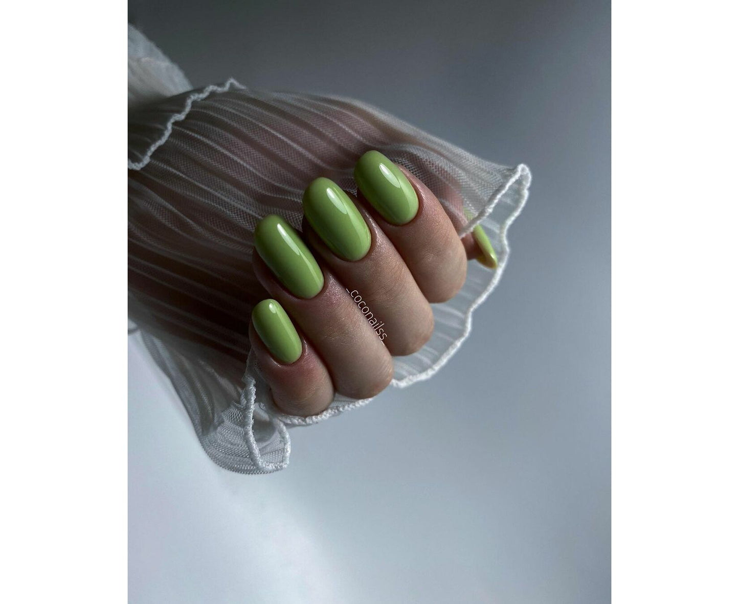 Base teintée HELLO, GUACAMOLE – Base gel vert clair poudré, 15 ml