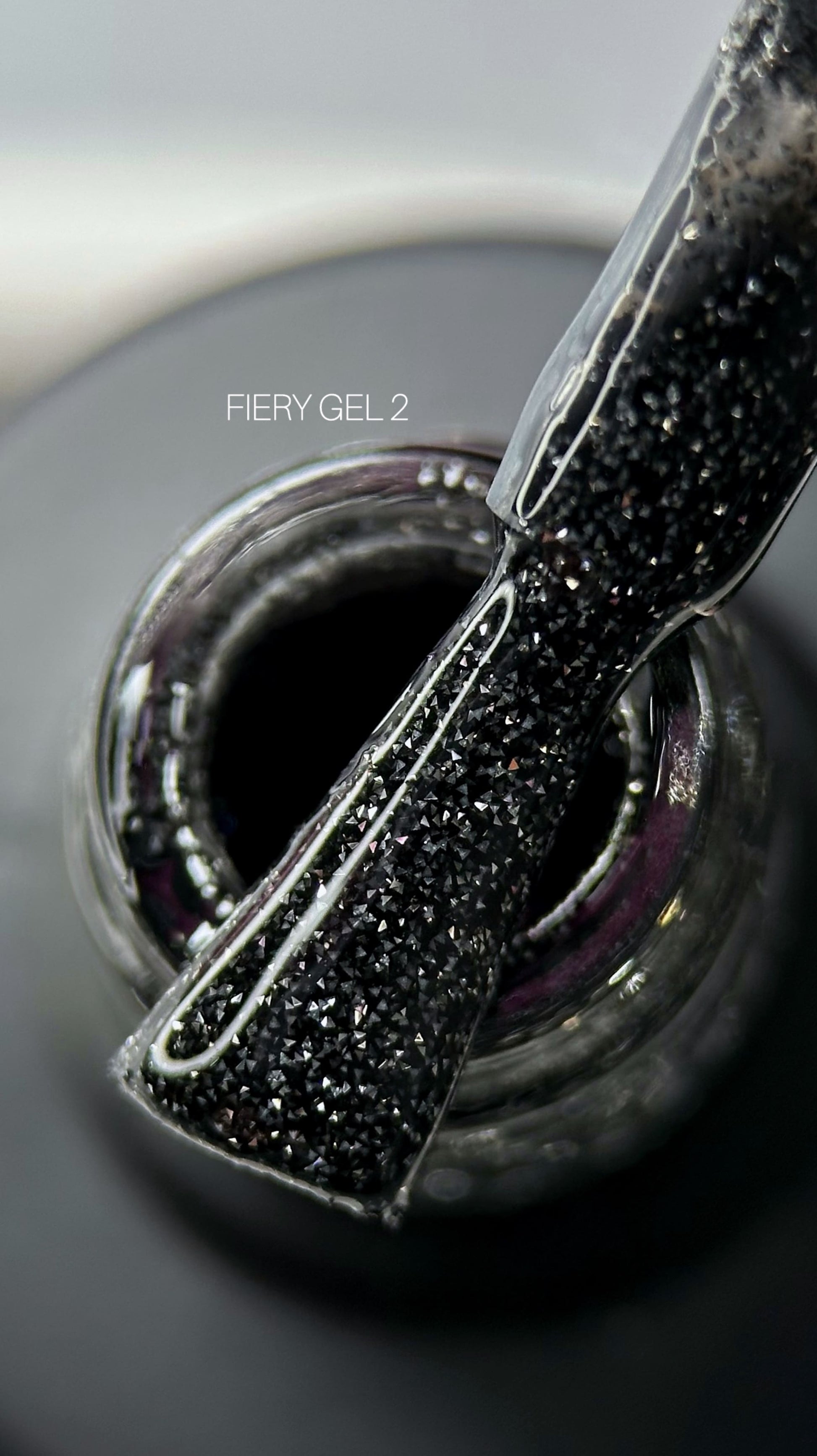 Saga Fiery Gel #02 Sparkling Black