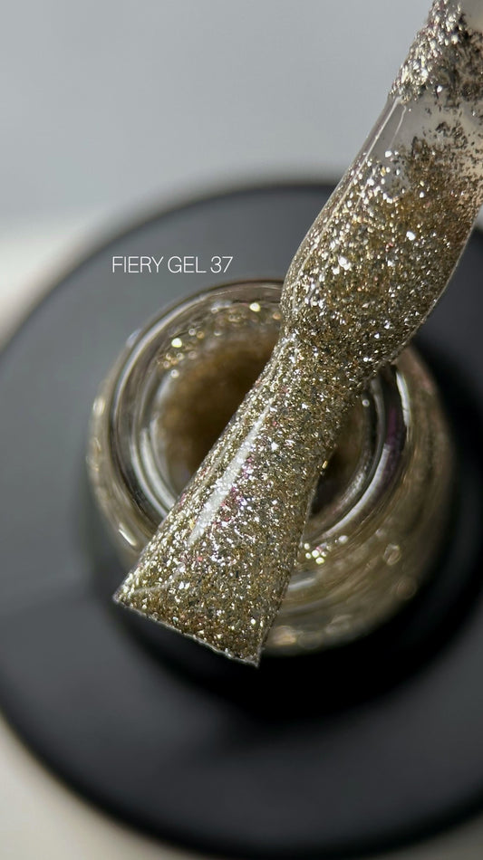 Saga Professional Fiery Gel #37 Light Gold