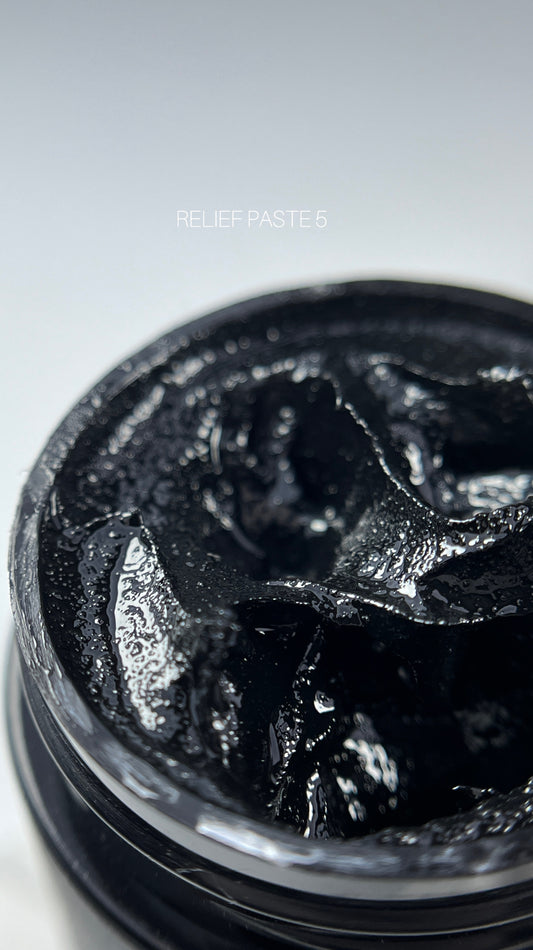 Black no-wipe 3D relief paste for nail art – SAGA Professional, 5g