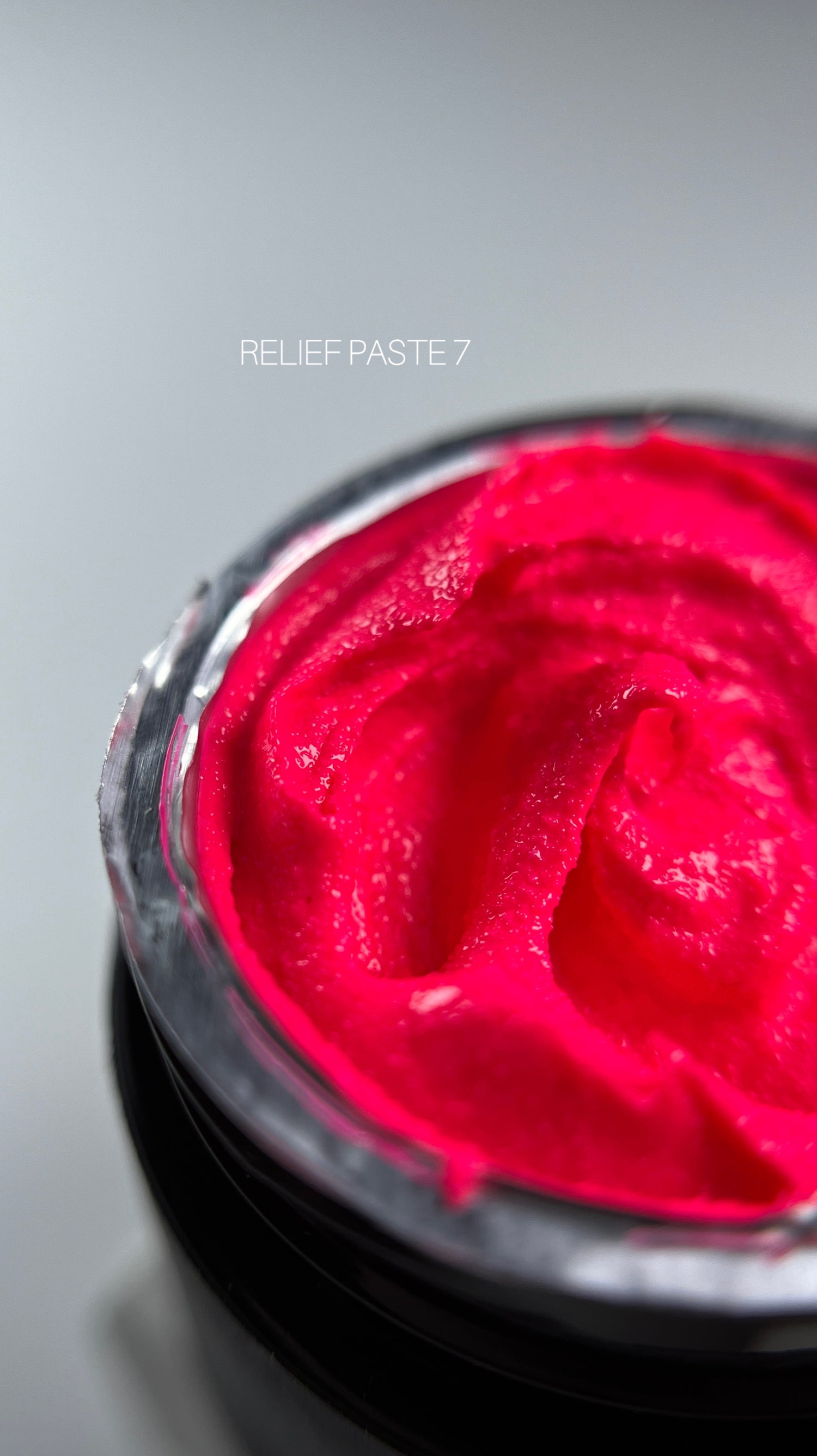 Bright pink no-wipe 3D nail art paste from SAGA Professional in shade 07, ideal for bold embossed designs and textured effects.