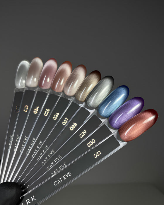 DARK Cat Eye Gel Polish 24, 10 ml